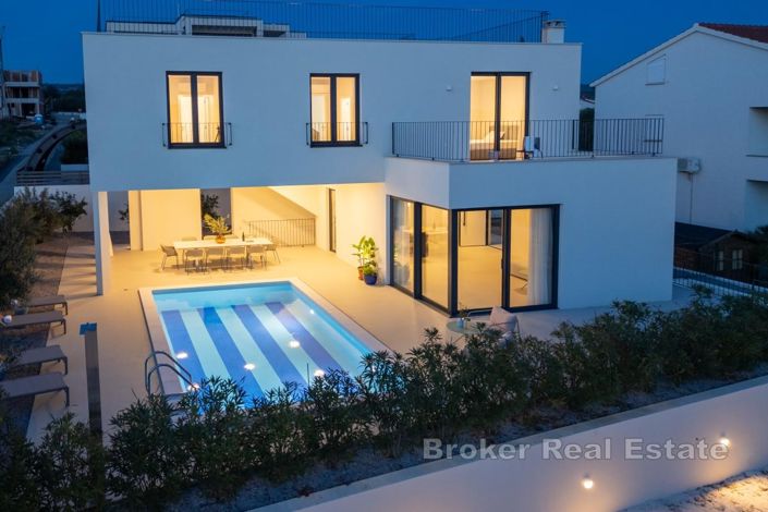 Image No.17-3 Bed Villa for sale
