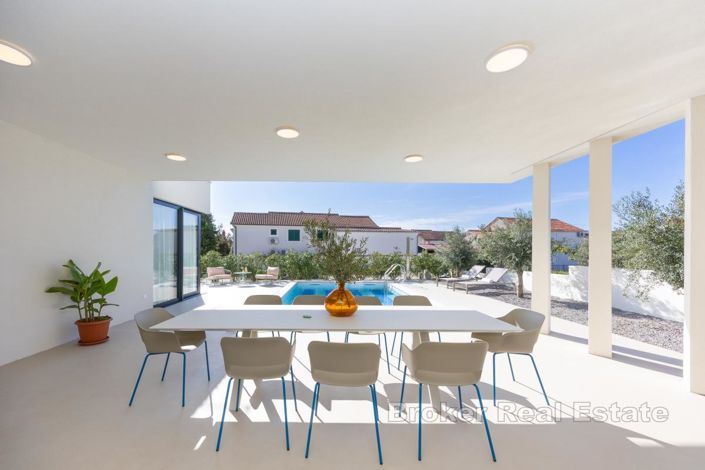 Image No.4-3 Bed Villa for sale