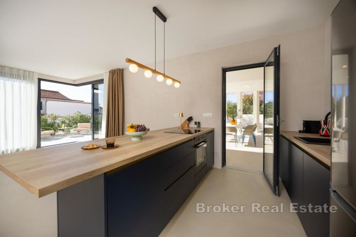 Image No.8-3 Bed Villa for sale