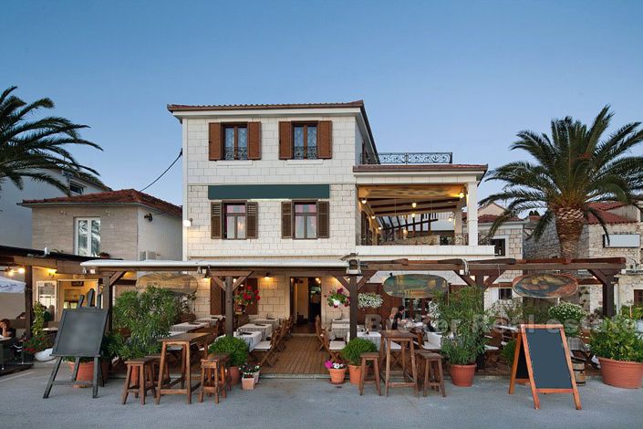 Image No.2-4 Bed Villa for sale