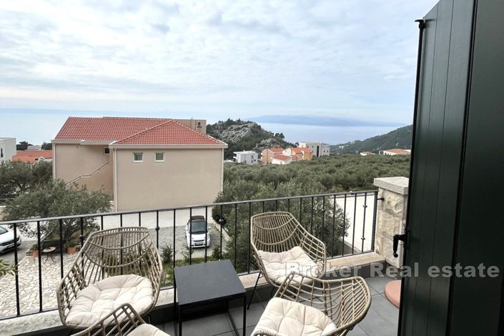 Image No.17-8 Bed Villa for sale