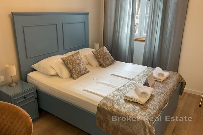 Image No.8-9 Bed Villa for sale