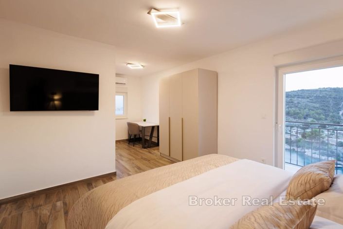 Image No.14-7 Bed Villa for sale