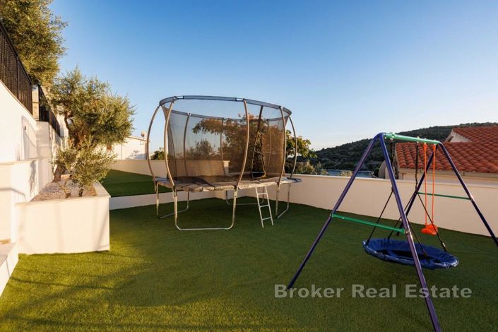 Image No.21-7 Bed Villa for sale