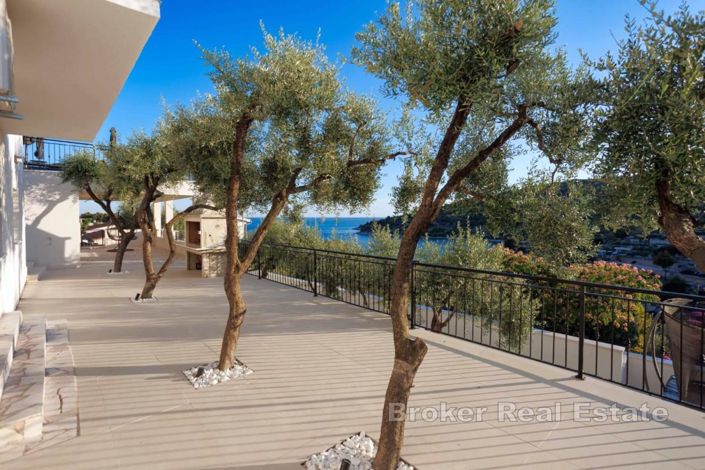 Image No.5-7 Bed Villa for sale