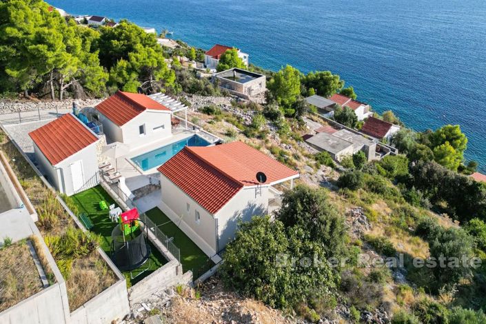 Image No.2-4 Bed Villa for sale