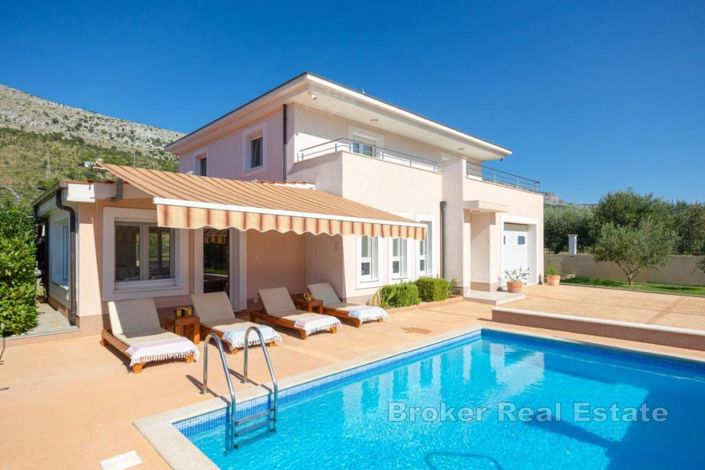 Image No.3-4 Bed Villa for sale