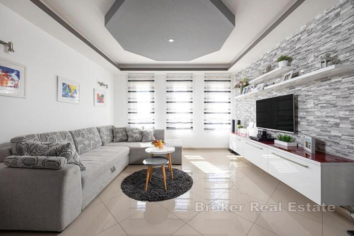Image No.6-4 Bed Villa for sale
