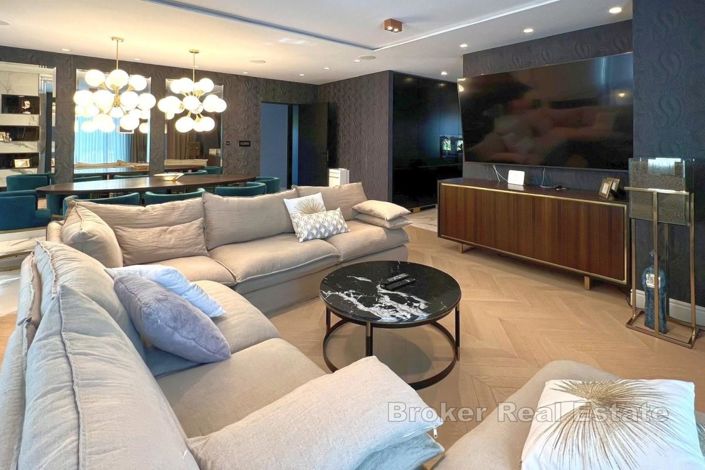 Image No.8-4 Bed Villa for sale