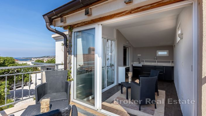 Image No.10-6 Bed Villa for sale