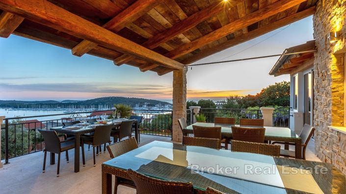 Image No.13-6 Bed Villa for sale