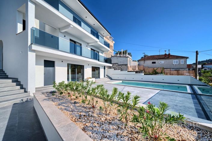 Image No.3-4 Bed Villa for sale