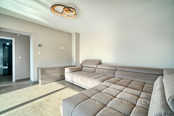 Image No.8-4 Bed Villa for sale