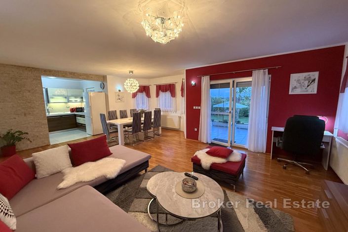 Image No.10-3 Bed Villa for sale