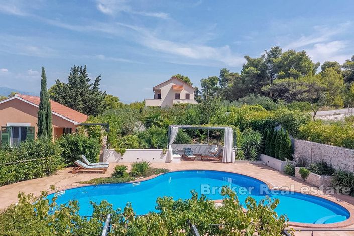 Image No.2-4 Bed Villa for sale