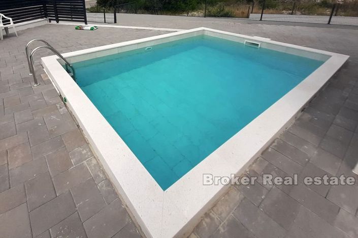 Image No.2-4 Bed Villa for sale