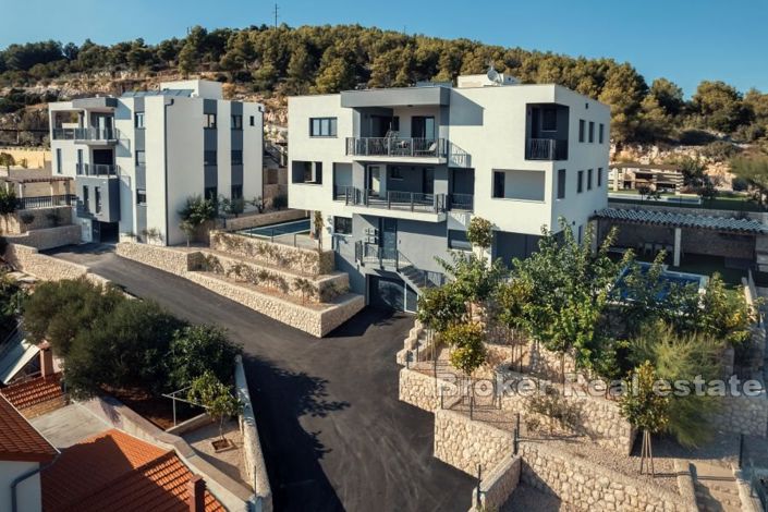Image No.2-4 Bed Apartment for sale
