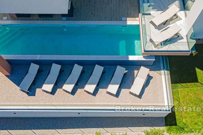 Image No.5-4 Bed Villa for sale