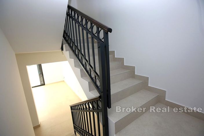 Image No.4-5 Bed Villa for sale