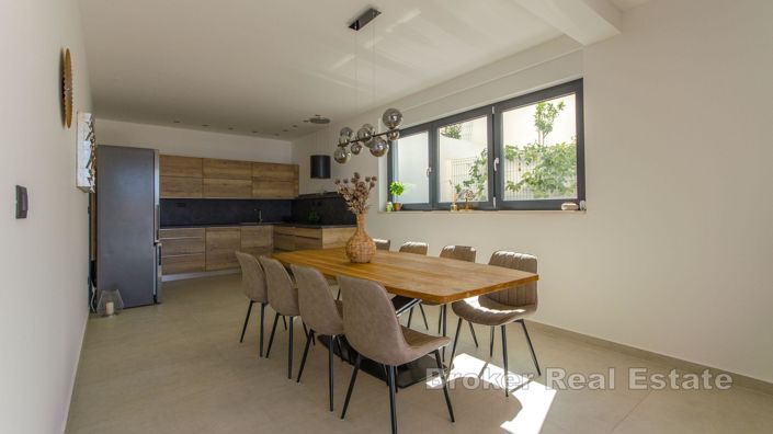 Image No.9-4 Bed Villa for sale