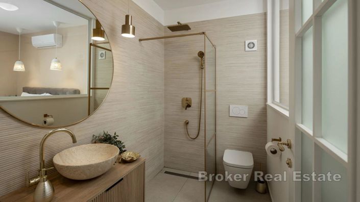 Image No.12-4 Bed Villa for sale