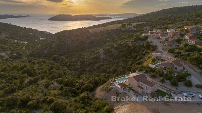 Image No.18-4 Bed Villa for sale