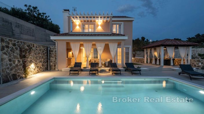 Image No.3-4 Bed Villa for sale