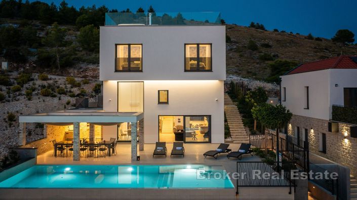 Image No.18-5 Bed Villa for sale