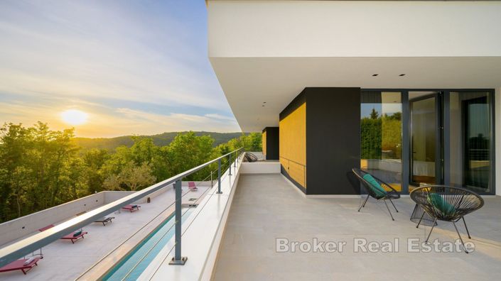 Image No.17-3 Bed Villa for sale