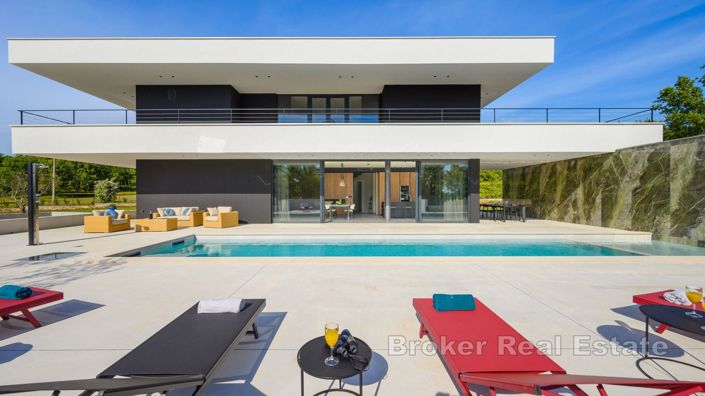 Image No.20-3 Bed Villa for sale
