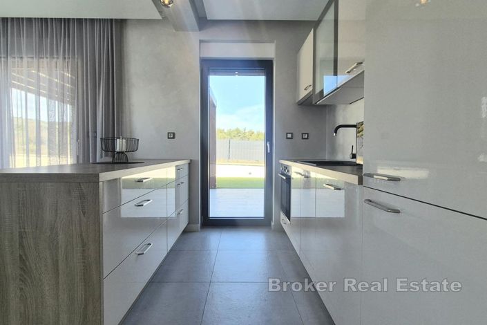 Image No.9-3 Bed Villa for sale