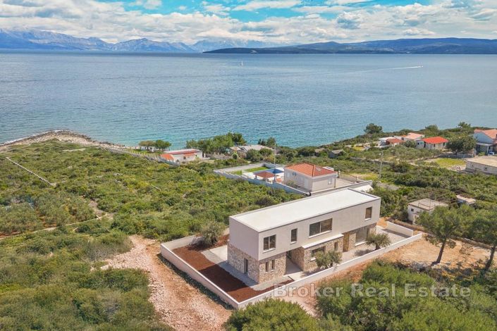 Image No.2-4 Bed Villa for sale