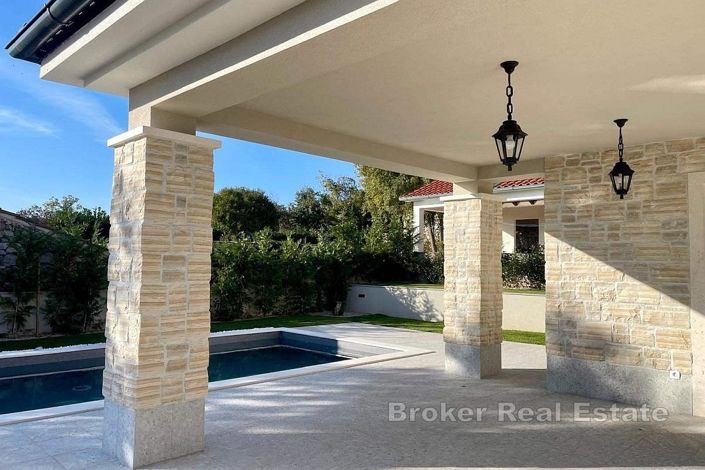 Image No.3-3 Bed Villa for sale