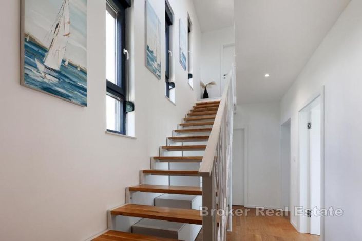 Image No.12-3 Bed Apartment for sale
