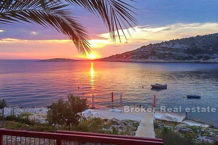 Image No.2-11 Bed Villa for sale