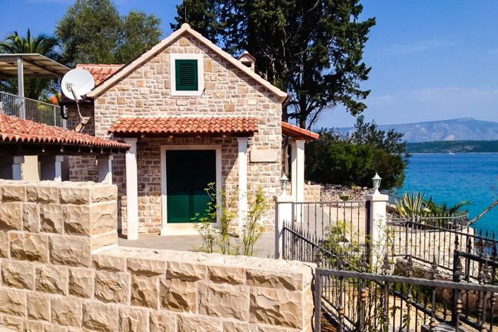 Image No.7-2 Bed Villa for sale