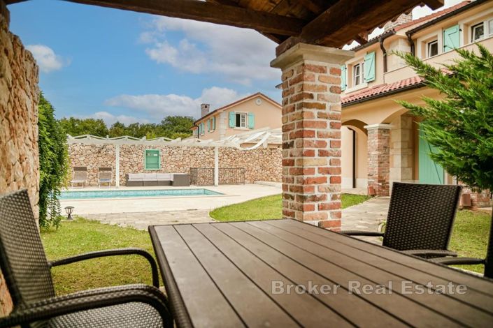 Image No.4-4 Bed Villa for sale