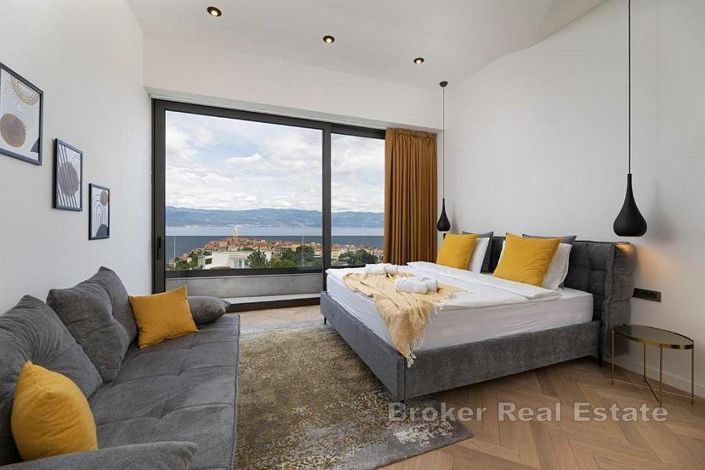 Image No.10-3 Bed Villa for sale