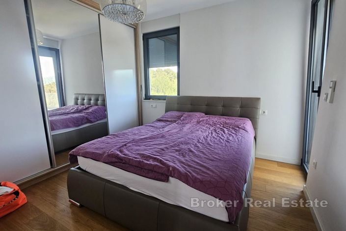 Image No.10-3 Bed Apartment for sale