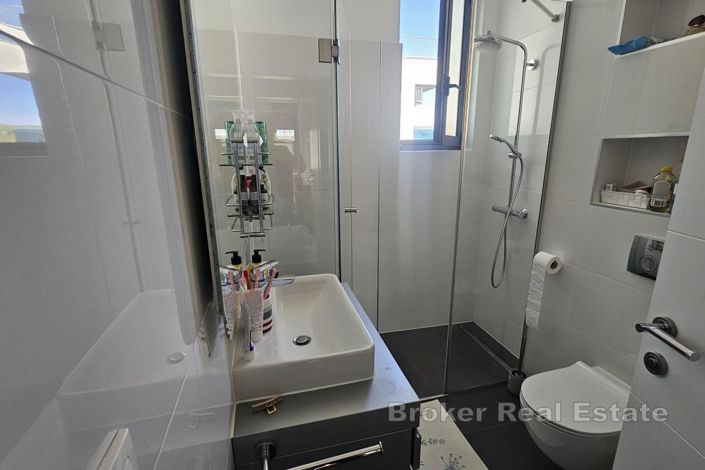Image No.12-3 Bed Apartment for sale