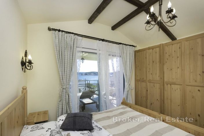 Image No.10-9 Bed Villa for sale