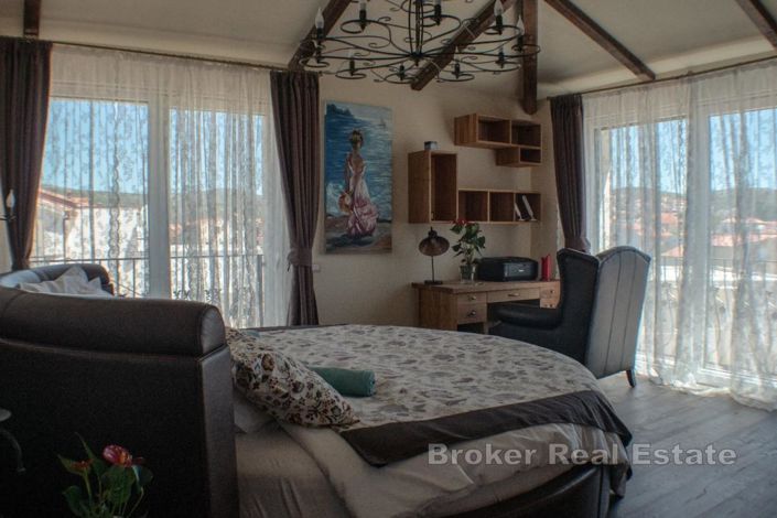Image No.13-9 Bed Villa for sale