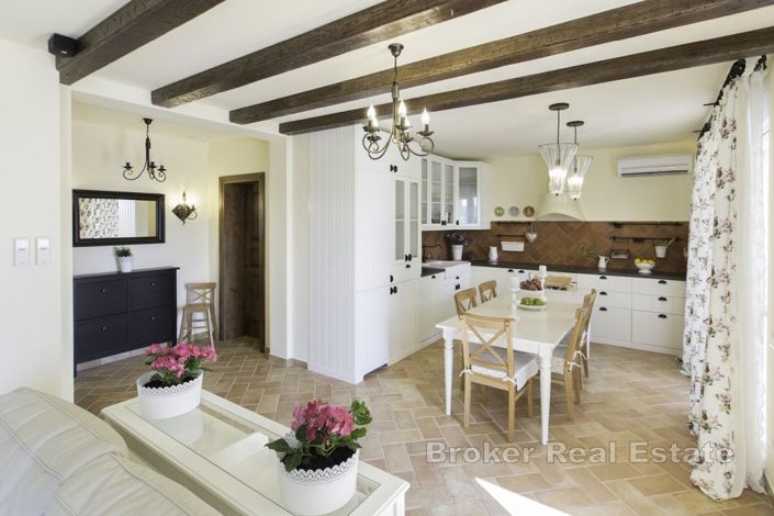 Image No.3-9 Bed Villa for sale