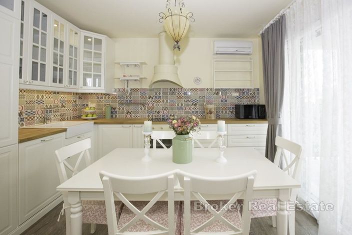Image No.4-9 Bed Villa for sale