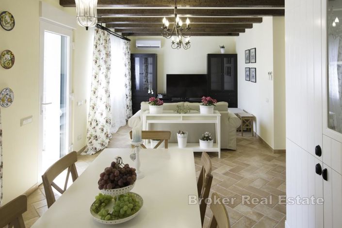 Image No.9-9 Bed Villa for sale