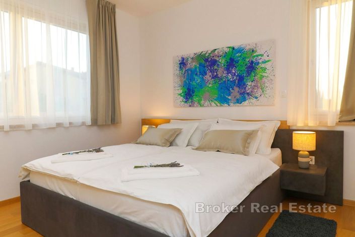 Image No.14-6 Bed Villa for sale