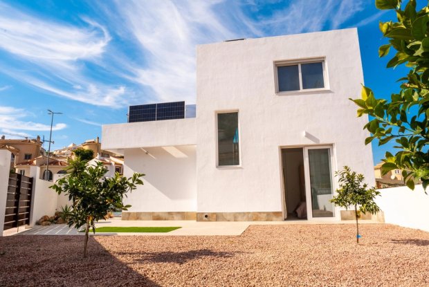 Image No.6-3 Bed Villa for sale