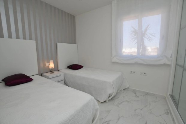 Image No.12-3 Bed Apartment for sale