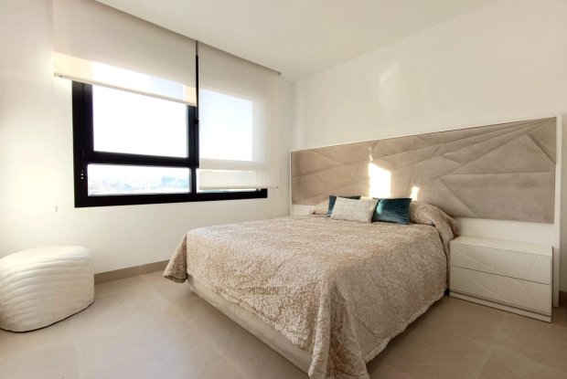 Image No.11-3 Bed Townhouse for sale