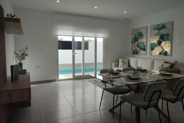 Image No.6-3 Bed Townhouse for sale